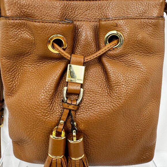 Michael Kors Brown Pebbled Leather Crossbody Shoulder Bag Magnetic Closure READ - Picture 2 of 16